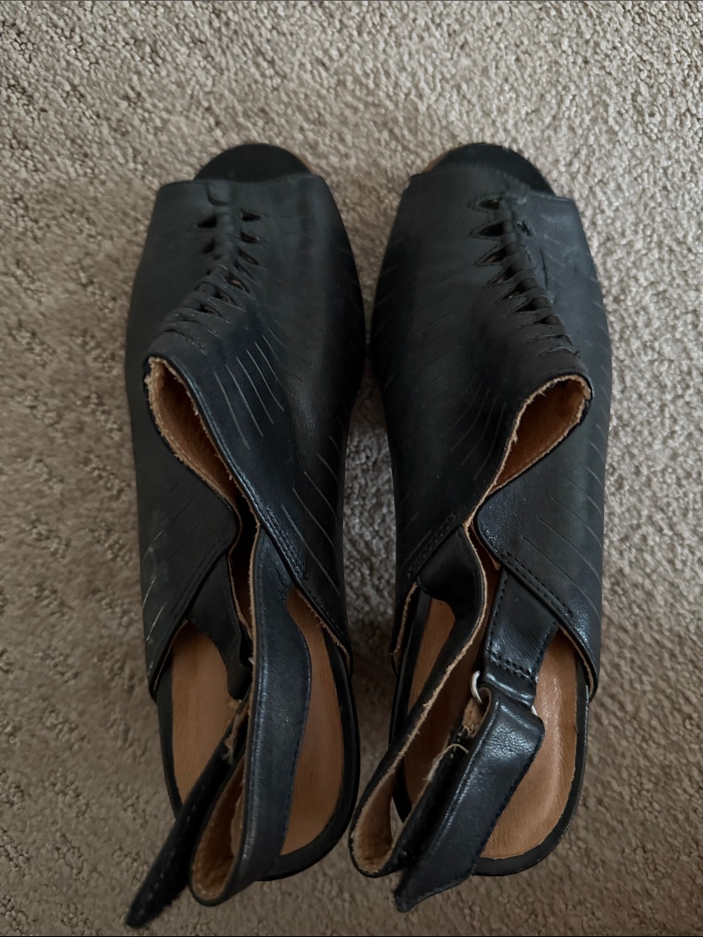 Clarks Black Peep-Toe Slingback Block Heel Sandals - Picture 4 of 5